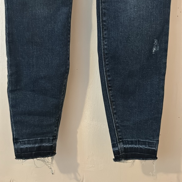 Spanx Distressed Skinny Jeans w/Raw Hem | Size S - Picture 3 of 4